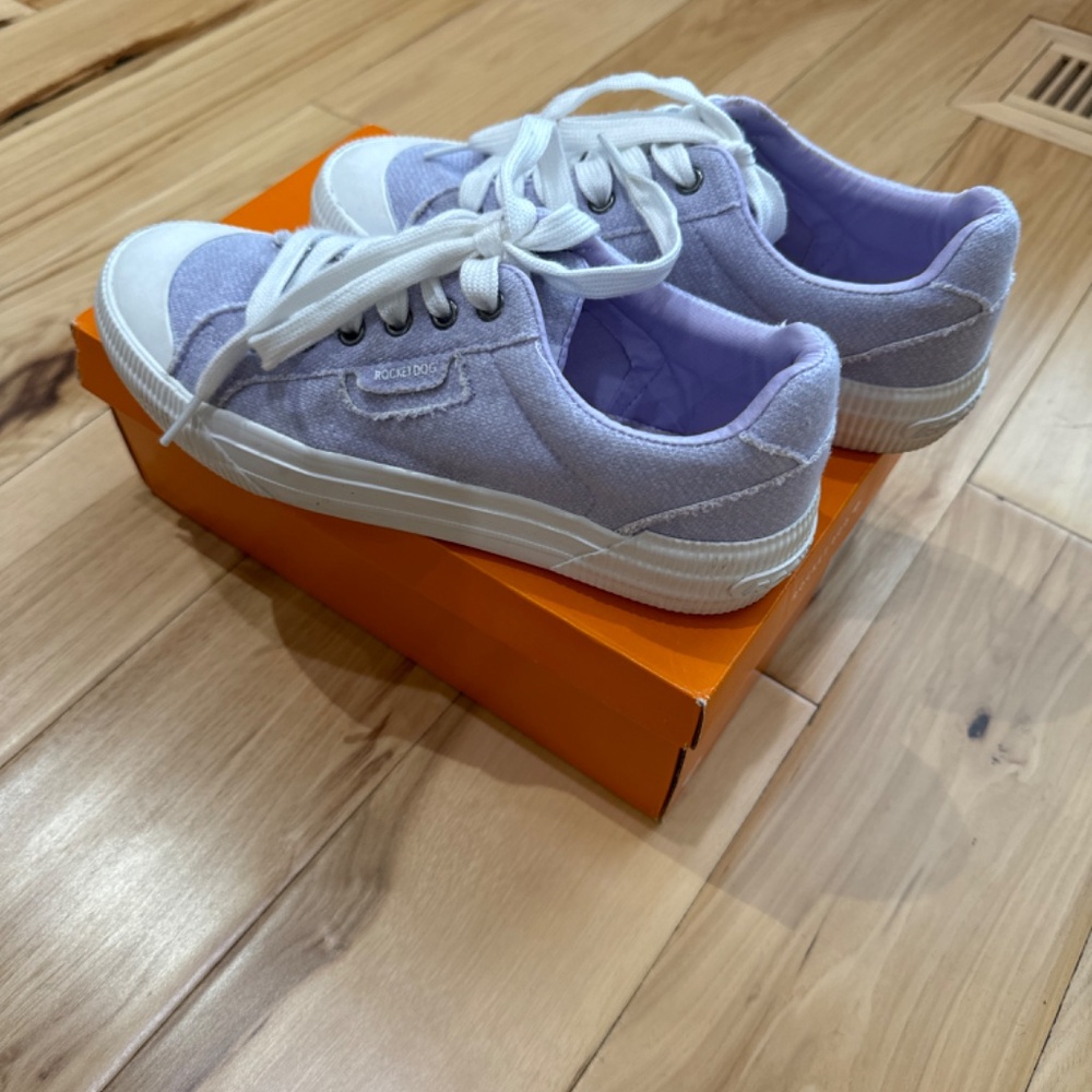 Sneakers - Picture 3 of 3